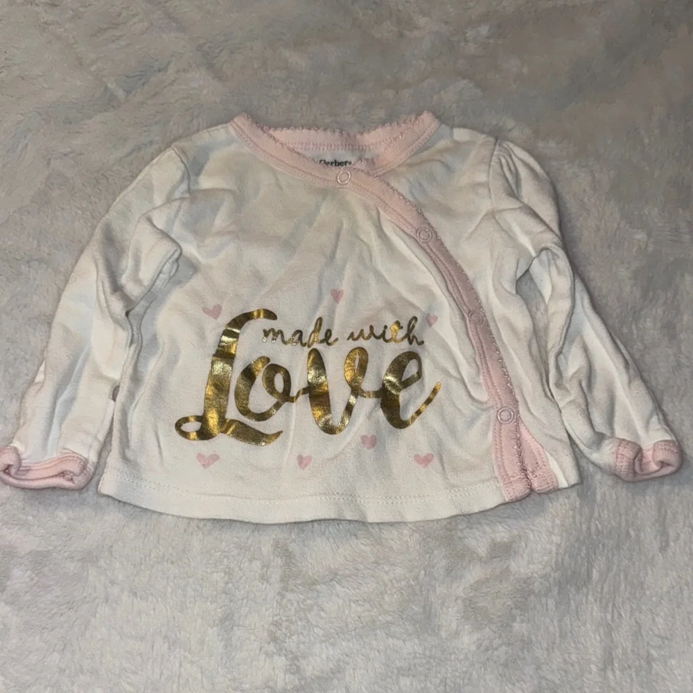 Gerber 0-3 months Organic Baby Outfit with Gold and Pink Accents